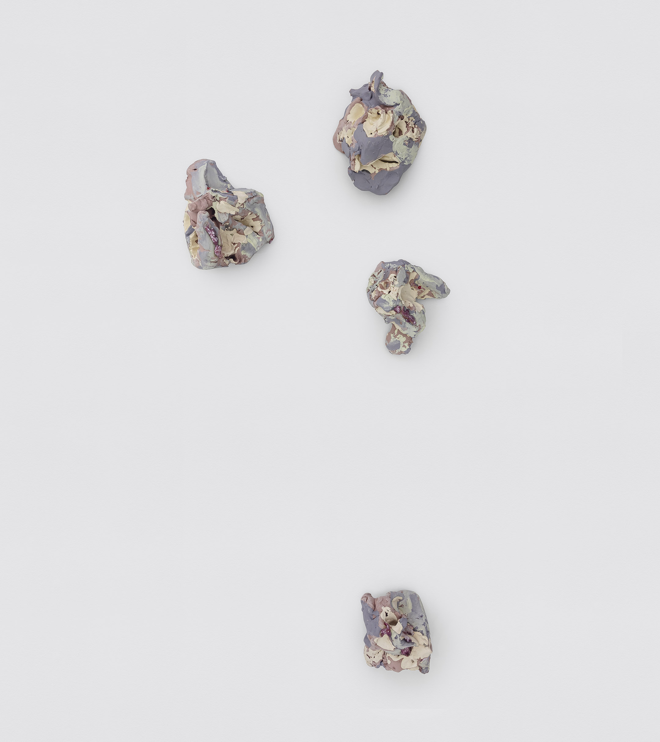 Sem título, 2026. Cerâmica, 55 x 41 x 8 cm